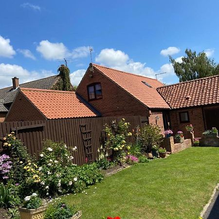 Willow Tree Cottages Newark-on-Trent  Экстерьер фото