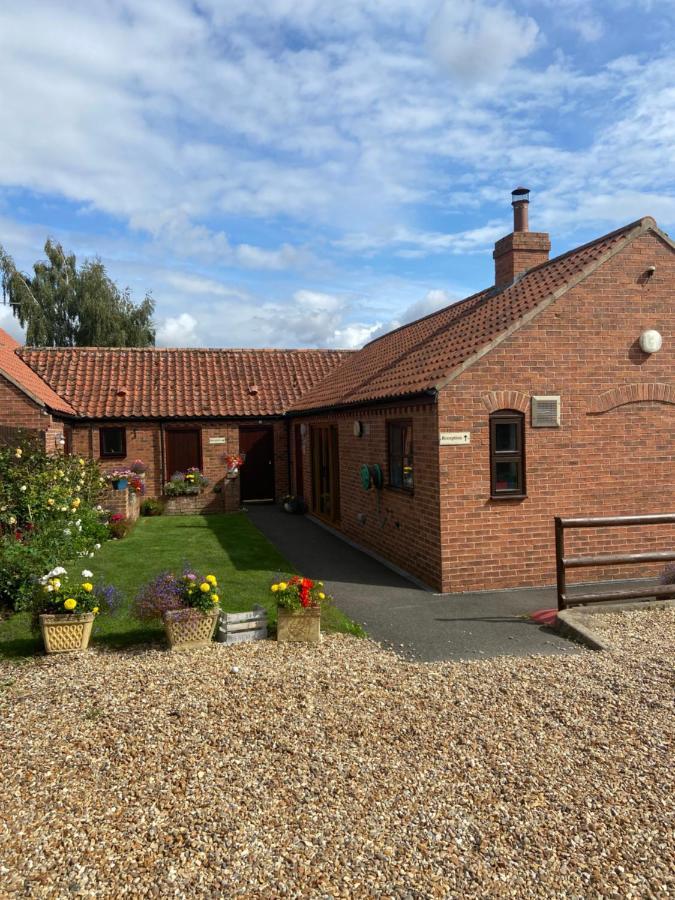 Willow Tree Cottages Newark-on-Trent  Экстерьер фото