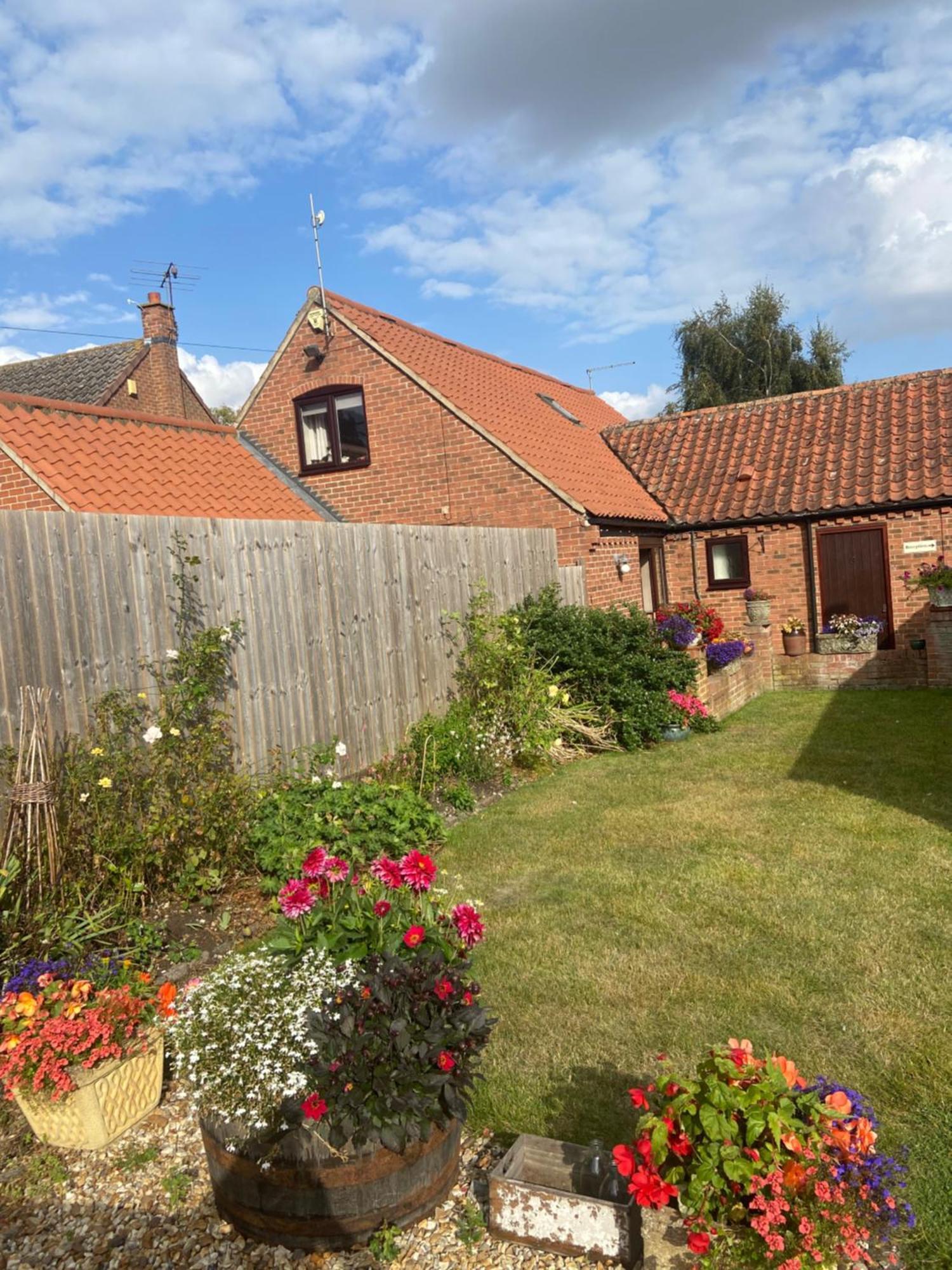 Willow Tree Cottages Newark-on-Trent  Экстерьер фото